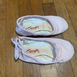Capezio Ballet Slipper Size 7.5M